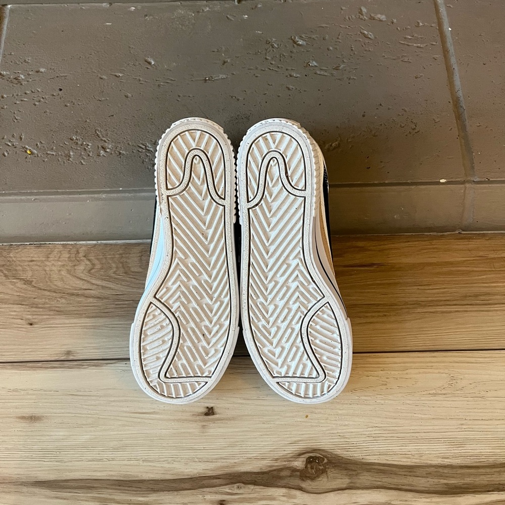 Nike Court Legacy Lift Women’s Size 7.5 - Picture 6 of 9